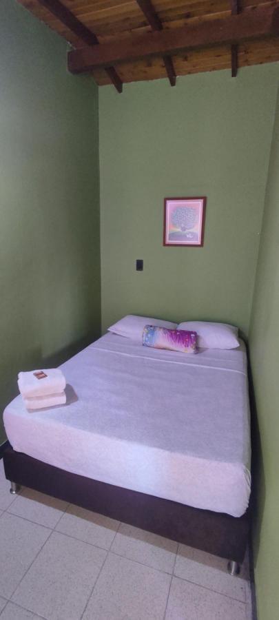 La Casona Hostel กัวตาเป ภายนอก รูปภาพ